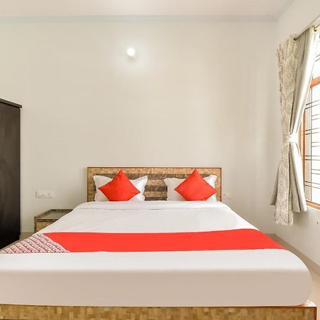 Hotel O Kusum Lodge Pandu Ngoại thất bức ảnh