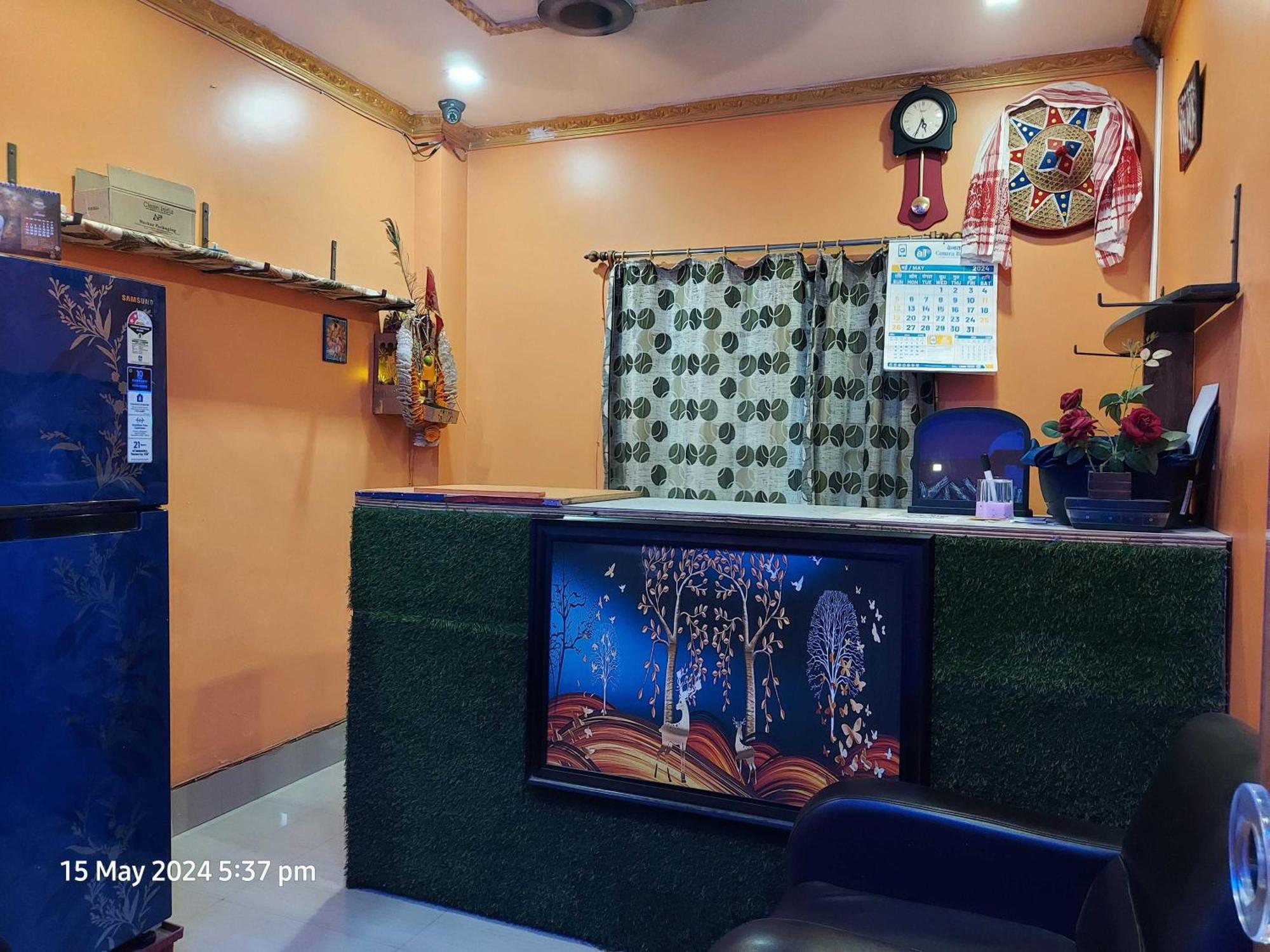 Hotel O Kusum Lodge Pandu Ngoại thất bức ảnh
